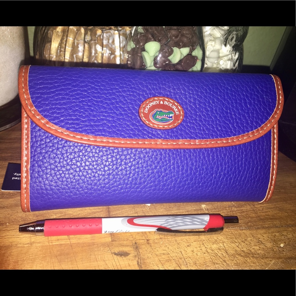 FL Gators🐊 Dooney Wallet
